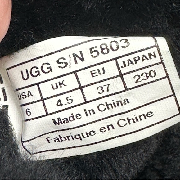 UGG Bailey Button Shearling Boots - Picture 8 of 8